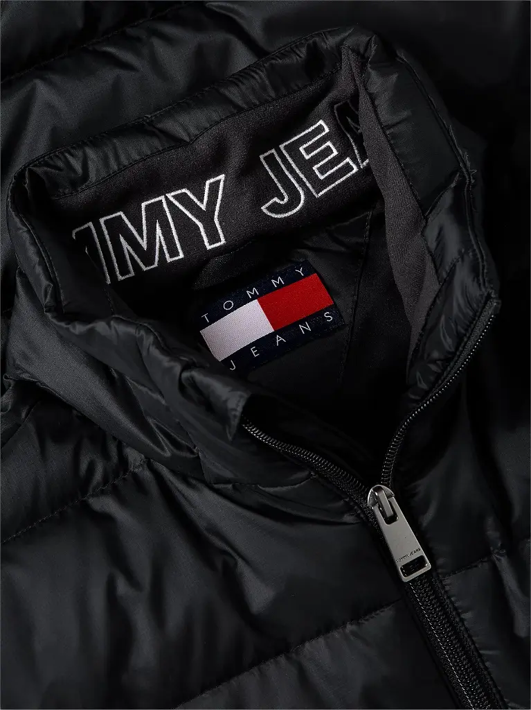 DM0DM23231-CHAQUETA-TOMMY-3.webp